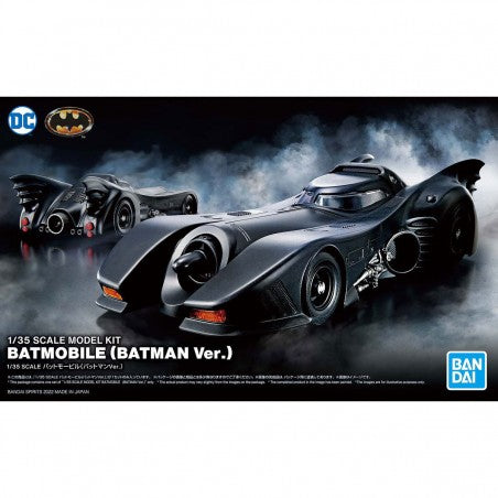 Bandai 2569335 DC Universe 1/35 Batmobile (Batman Ver.)