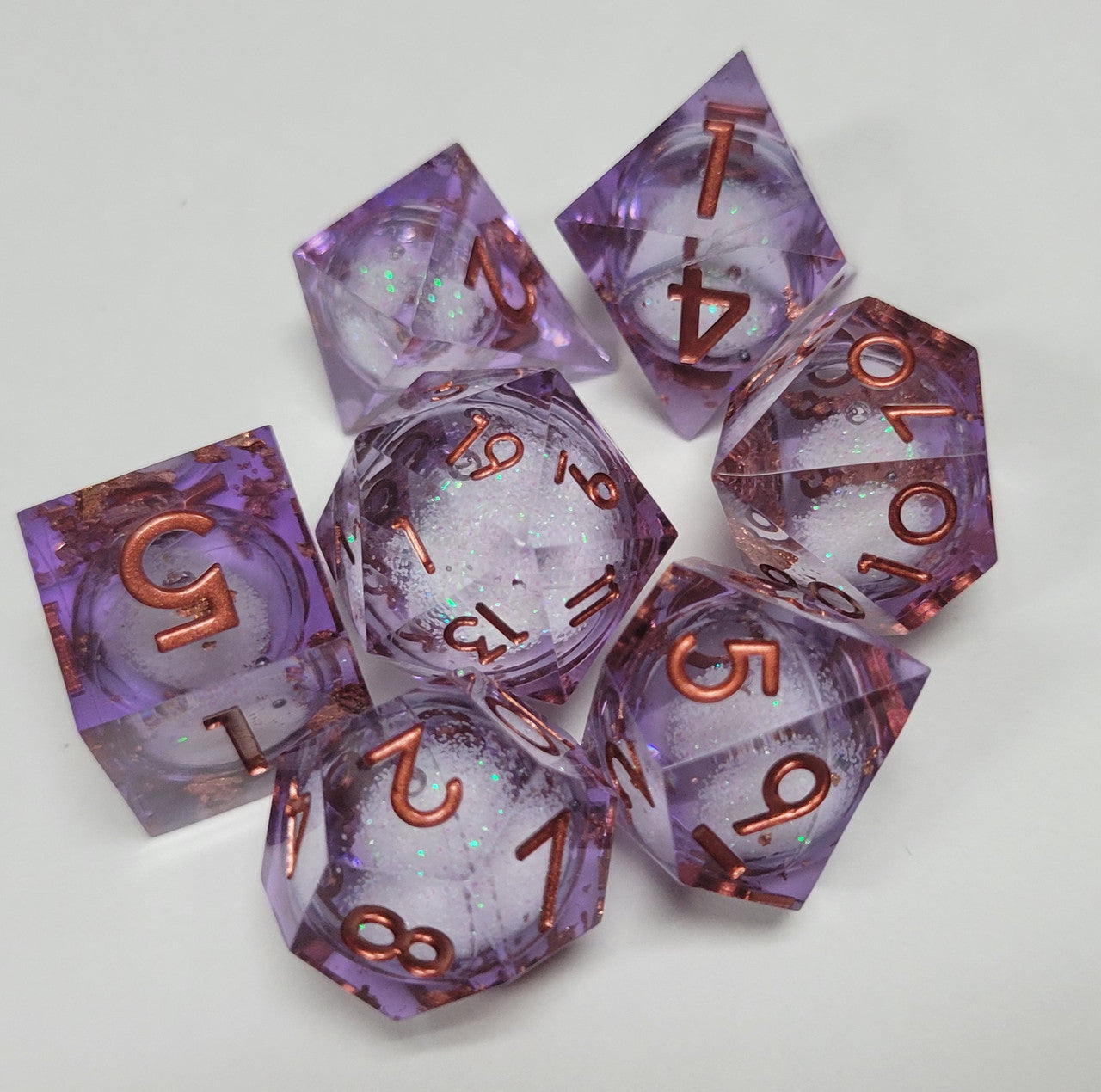 Gamerz Guard RD01404 Magical Winter Glitter Liquid Core Resin 7 Dice Set