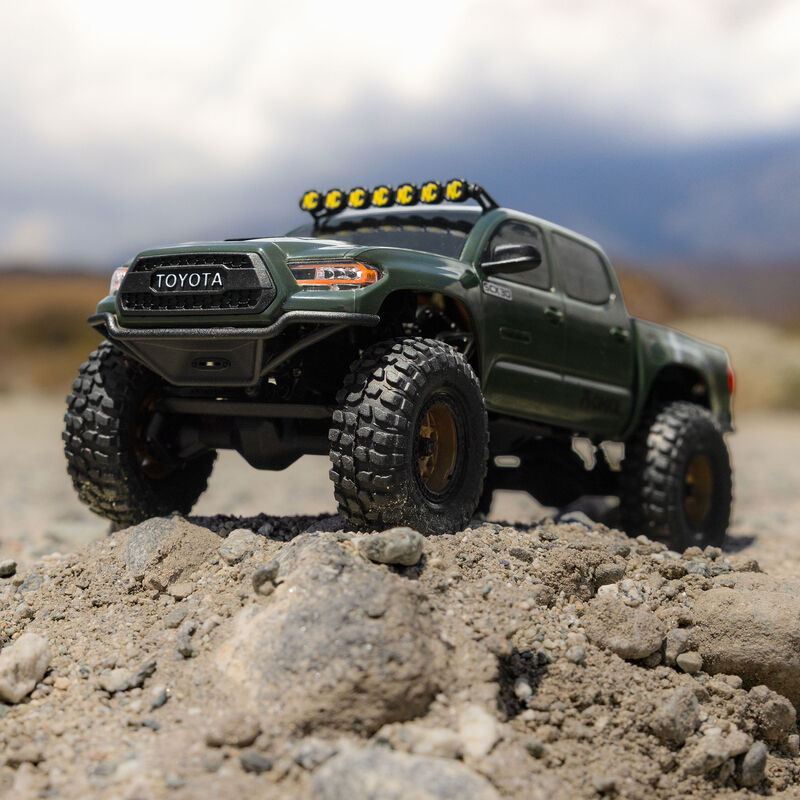 Axial 3289T1 SCX30 Toyota Tacoma 4X4 RTR Brushed Rock Crawler, Overland Edition