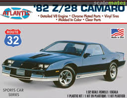 Atlantis M2004 1/32 1982 Chevy Camaro Route 32 Plastic Model Kit, Skill Level 2