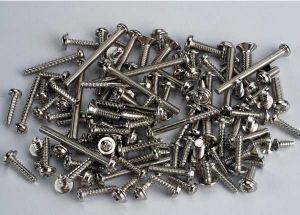 Traxxas 1845 Screw set for Sledgehammer (assorted machine and self-tapping screws, no nuts)