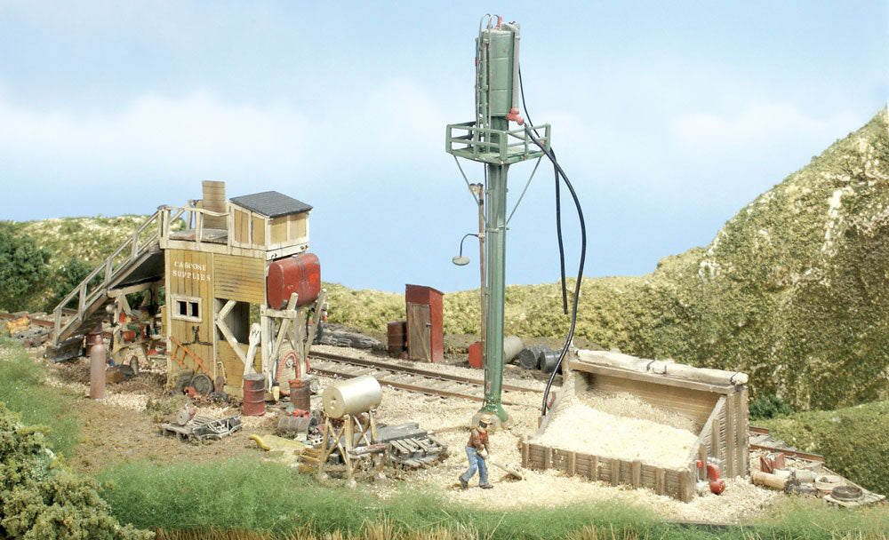 Woodland Scenics TS152 HO Caboose & Sand Facility
